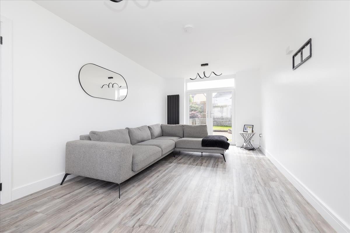 2 bedroom end of terrace house for sale in 18 Cowden Terrace, Dalkeith