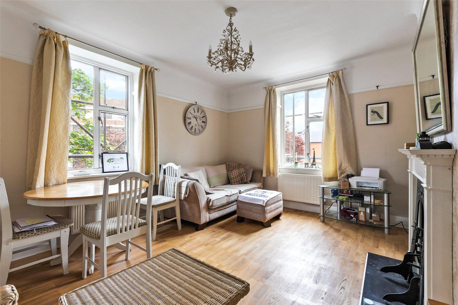 Property Image2e4bb9ec-d38e-4738-8f40-9a5c73311e60