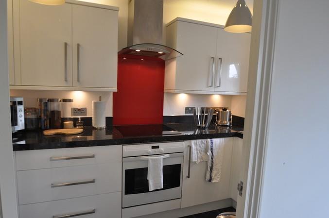 Kitchen 1.jpg
