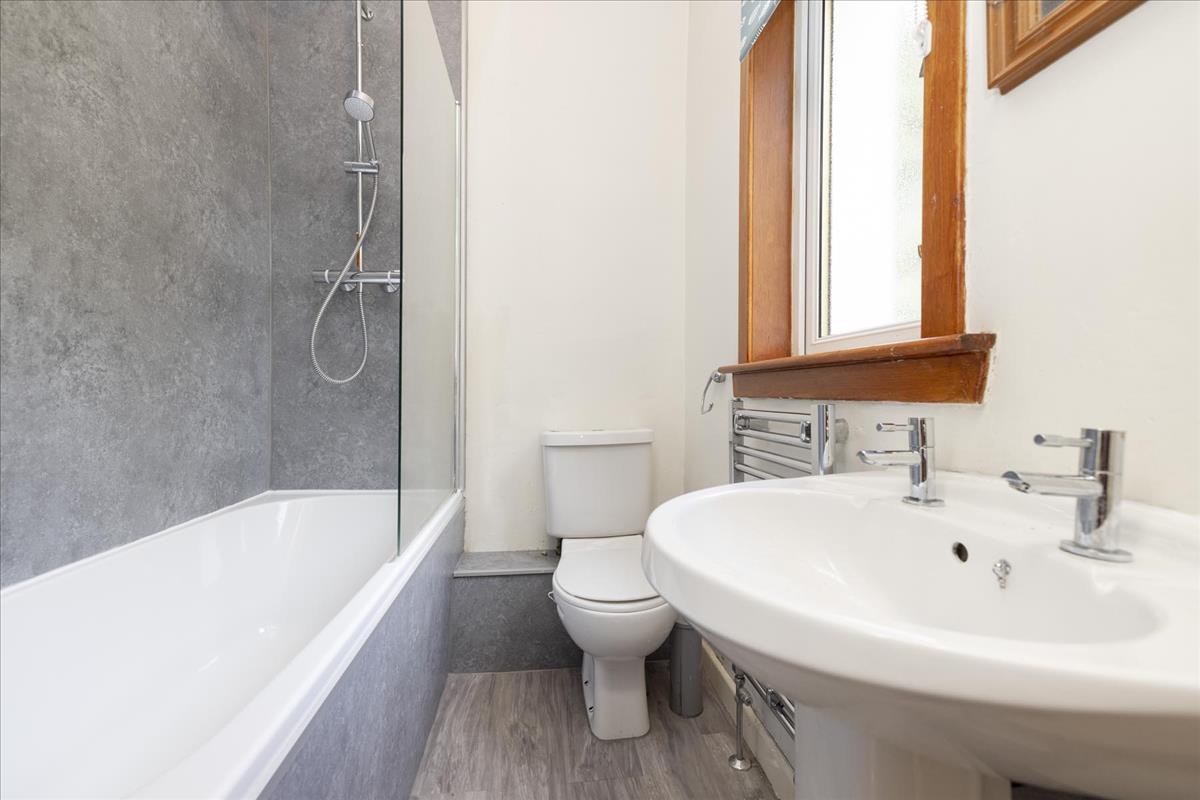 4 bedroom flat for sale in 28 Wallace Crescent, Roslin, EH25 Avenue