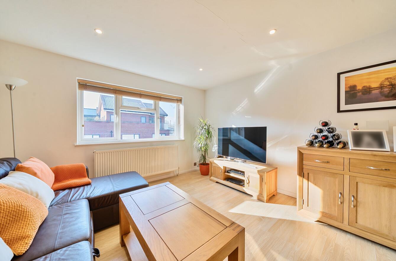 Property Image302c7026-5222-485f-b913-ea76dee6744b