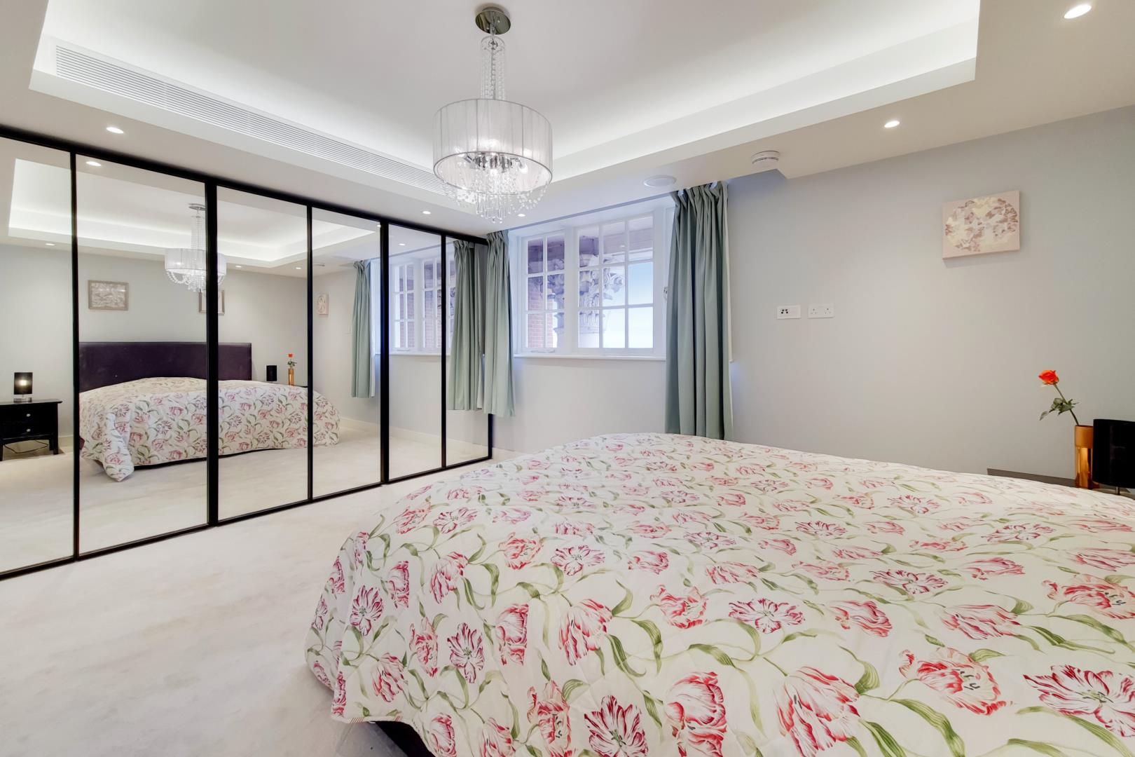 2 bedroom apartment for sale in Star and Garter , Richmond, TW10