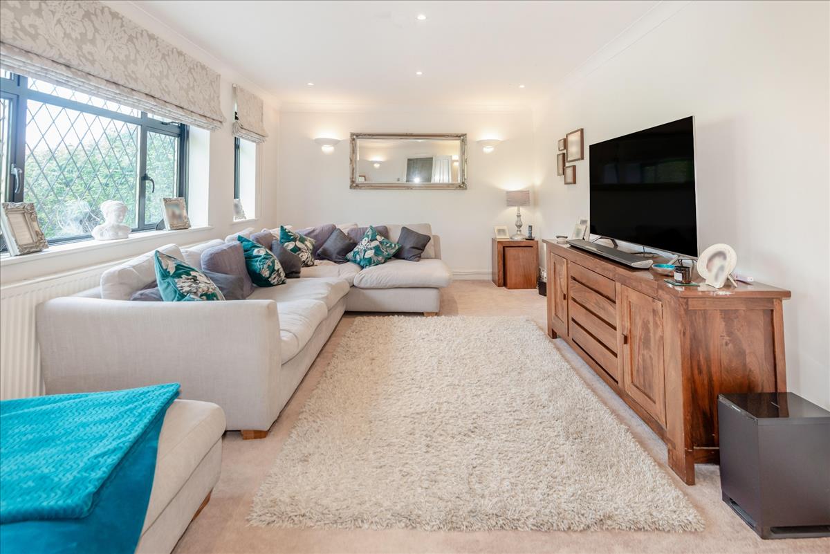 Property Image31ec3a87-8961-48f6-8aee-e806f61527c1