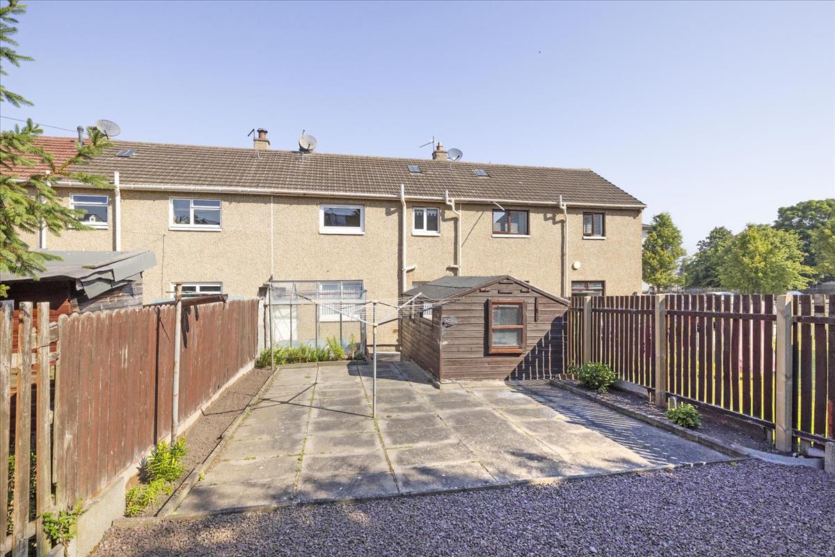 2 bedroom terraced house for sale in 7 Middleshot Square, Prestonpans