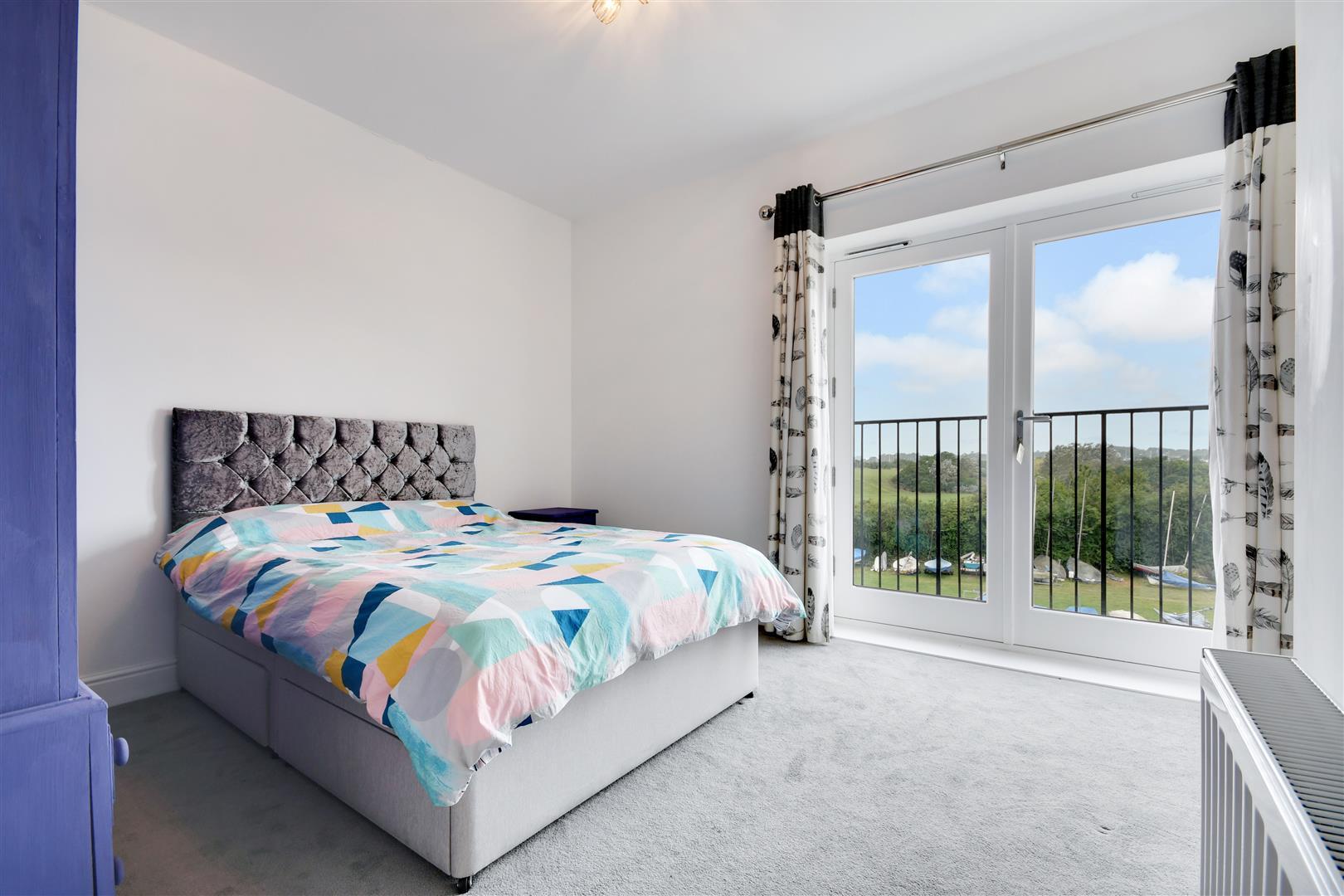 Properties for sale in Burnham On Crouch