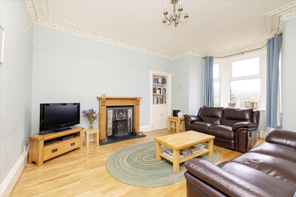 4 bedroom detached house for sale in 9 Private Road, Gorebridge, EH23 Avenue Road Estate