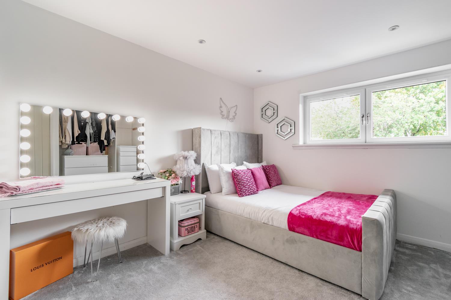 2 bedroom end of terrace house for sale in 38 Mayshade Road, Loanhead