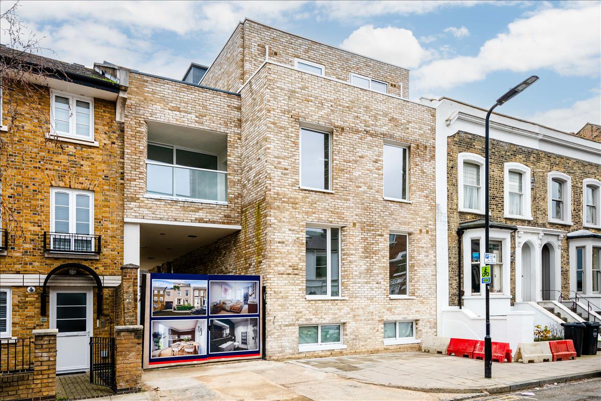 Property Image3c36a480-760d-4c08-9ef9-893504103bca
