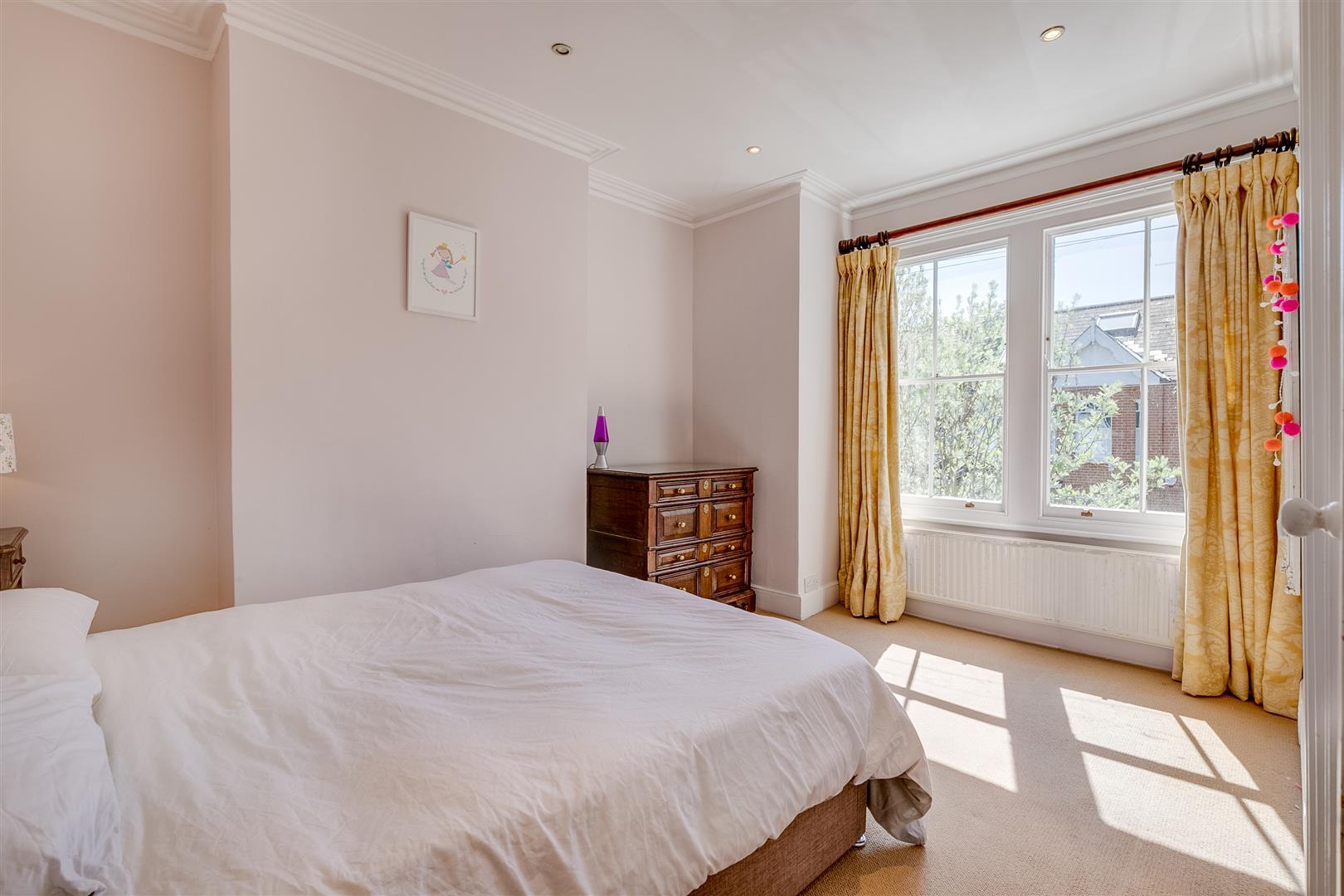 4 bedroom house for sale in Lavenham Road, London, SW18 Loney Miller