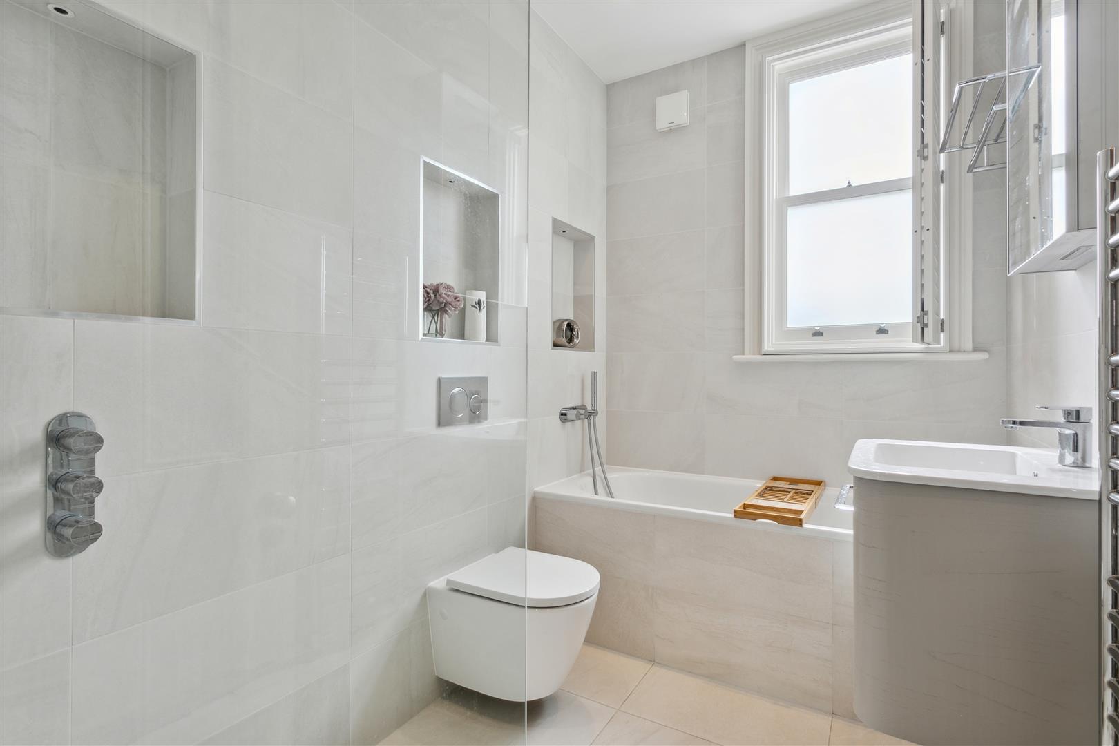 4 bedroom midterraced house for sale in Speldhurst Road, London, W4