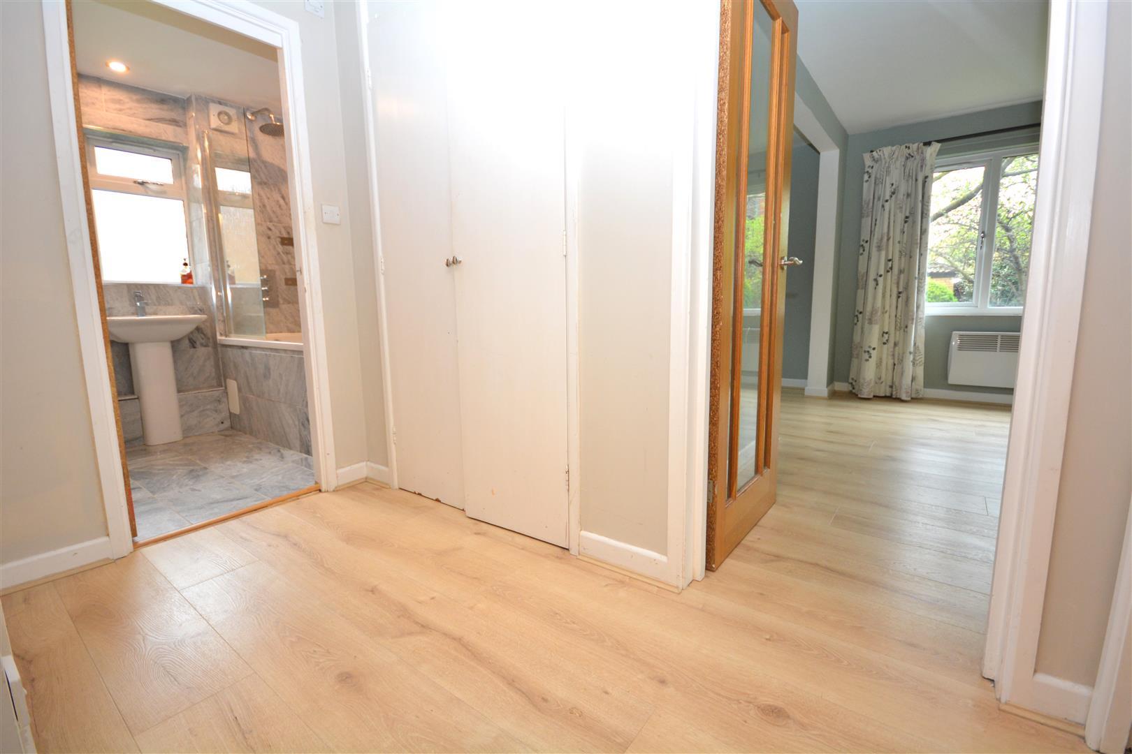 2 bedroom apartment for sale in Kipling Drive, Wimbledon, SW19