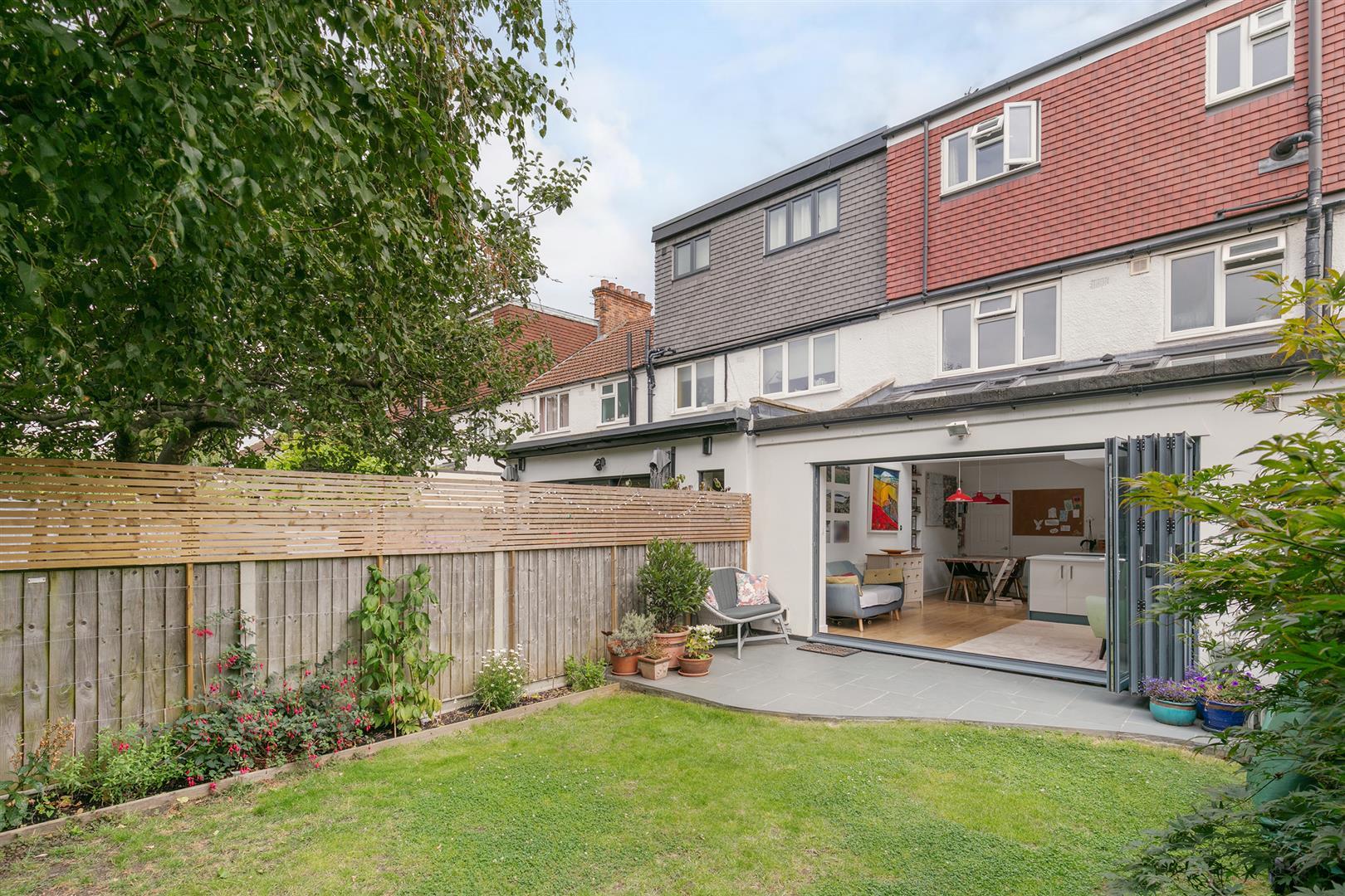 Property Image401f35bd-830f-46e9-815c-c24a72d28b8c