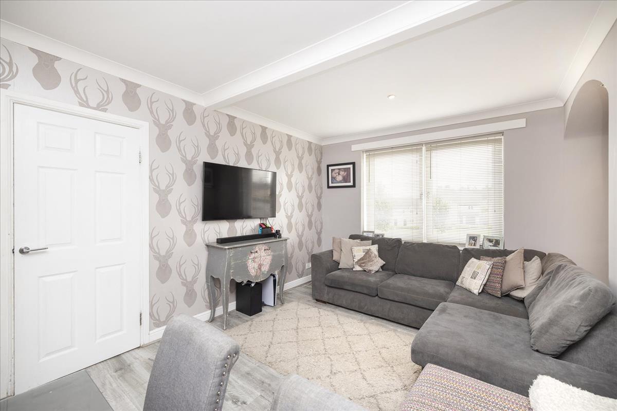 3 bedroom flat for sale in 114 Birkenside , Gorebridge, EH23 Avenue Road Estate & Letting Agents