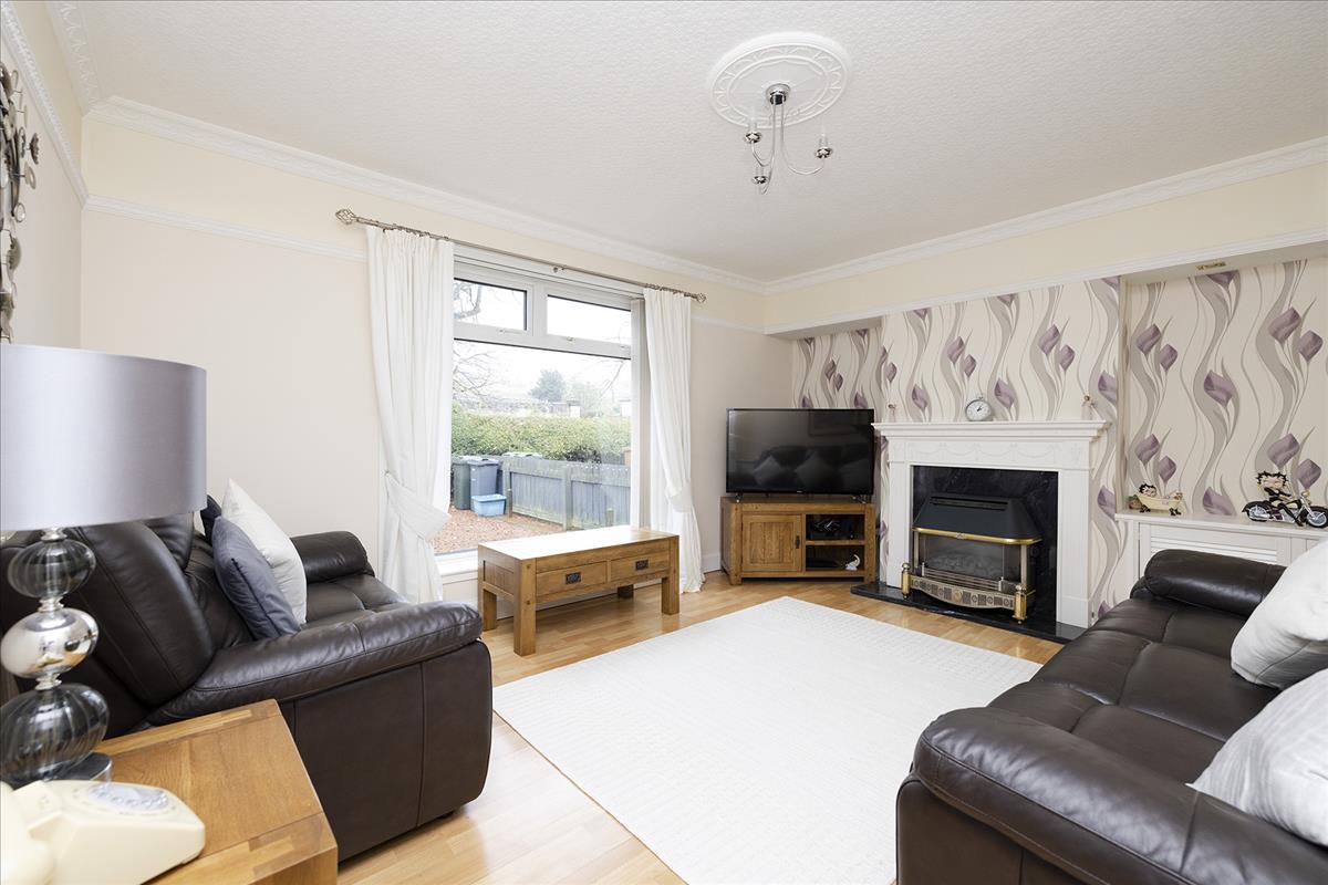 3 bedroom semidetached house for sale in 23 Fernieside Drive
