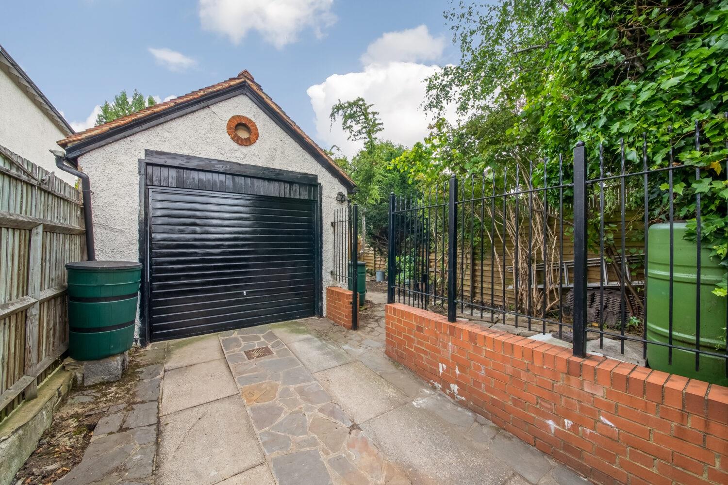 commercial property garage for sale in Carver Road, London, SE24