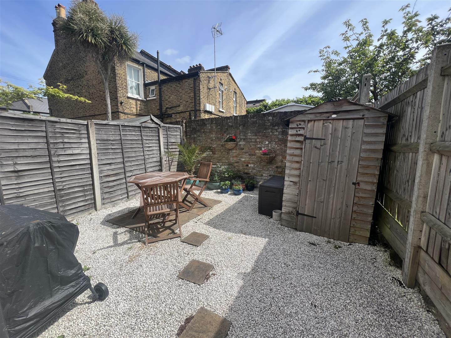 1 bedroom flat for sale in Palmerston Road, Wimbledon, SW19 Eddison White