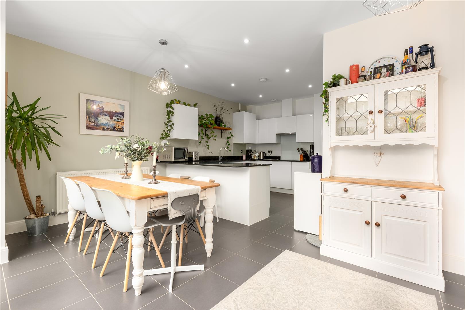 Property Image458484f6-ede0-48b7-80e4-187878868d07