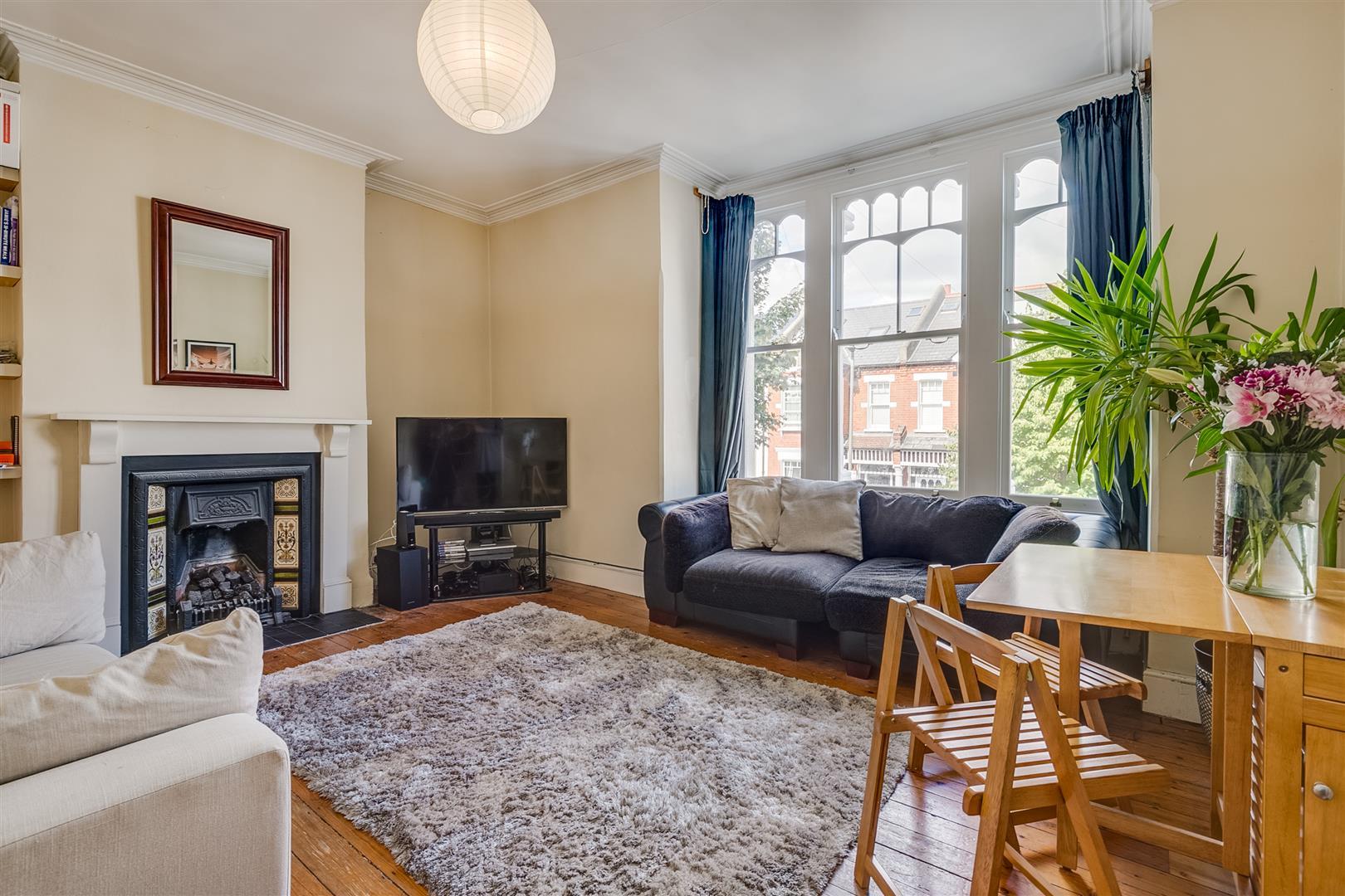 2 bedroom flat for sale in Lavenham Road, London, SW18 Loney Miller