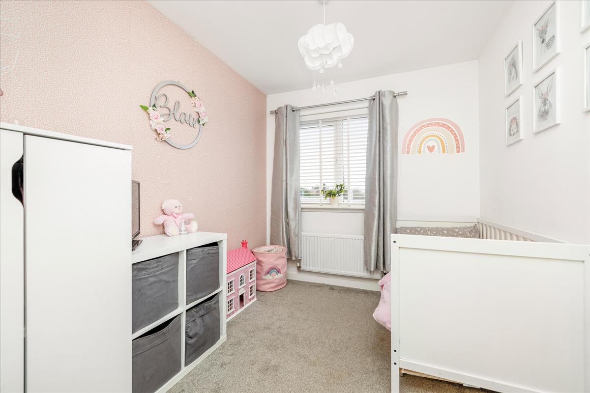 3 bedroom semidetached house for sale in 121 Tweedsmuir Drive