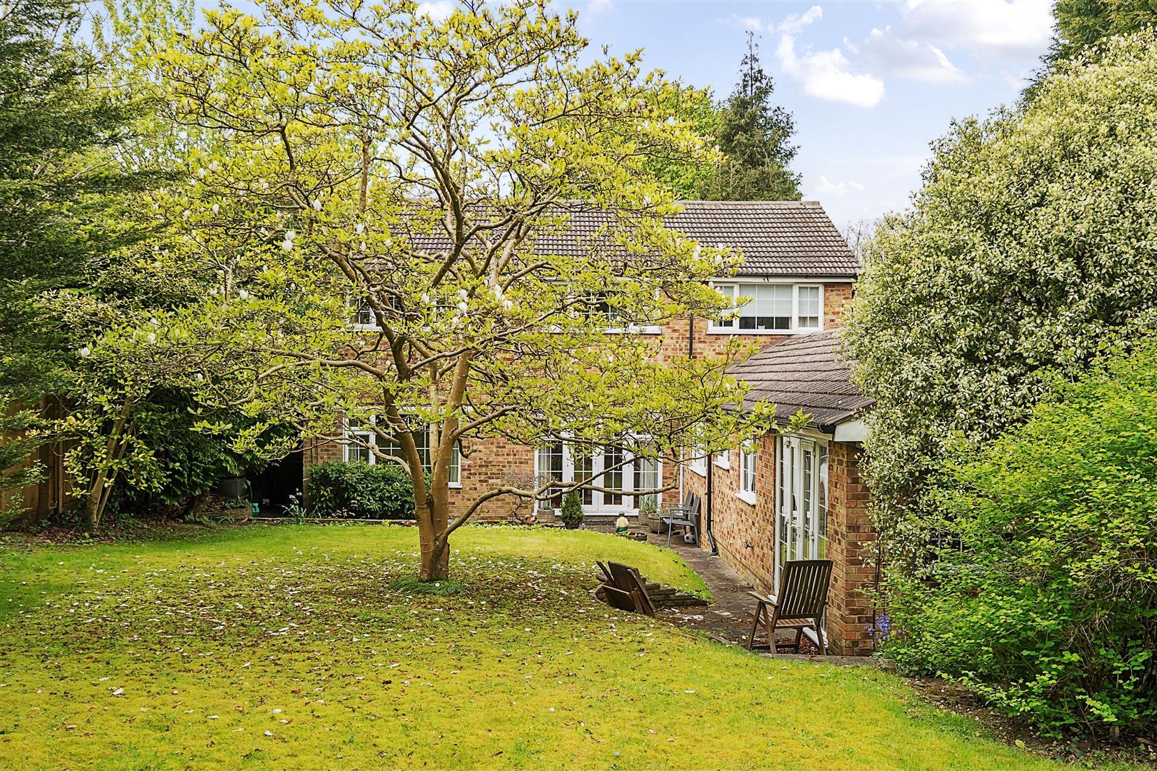 4 bedroom detached house for sale in Kingswood Road, Tadworth, KT20