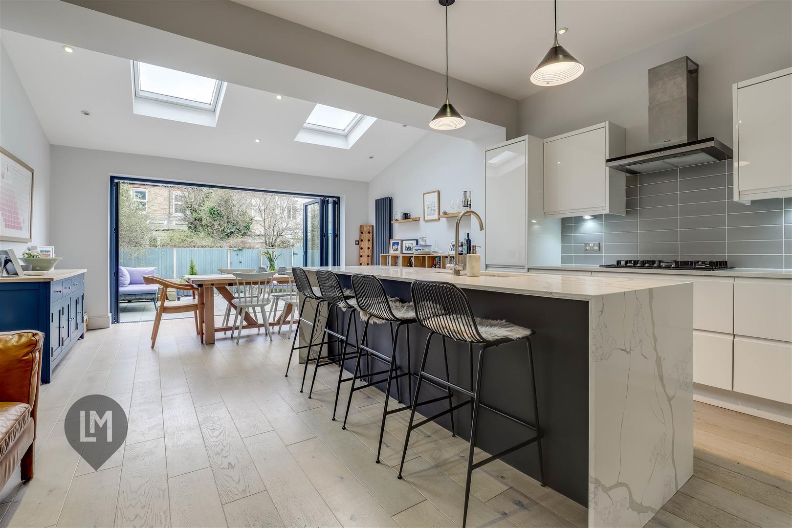 Property Image50242326-4d12-4501-babd-385a6f293dd0