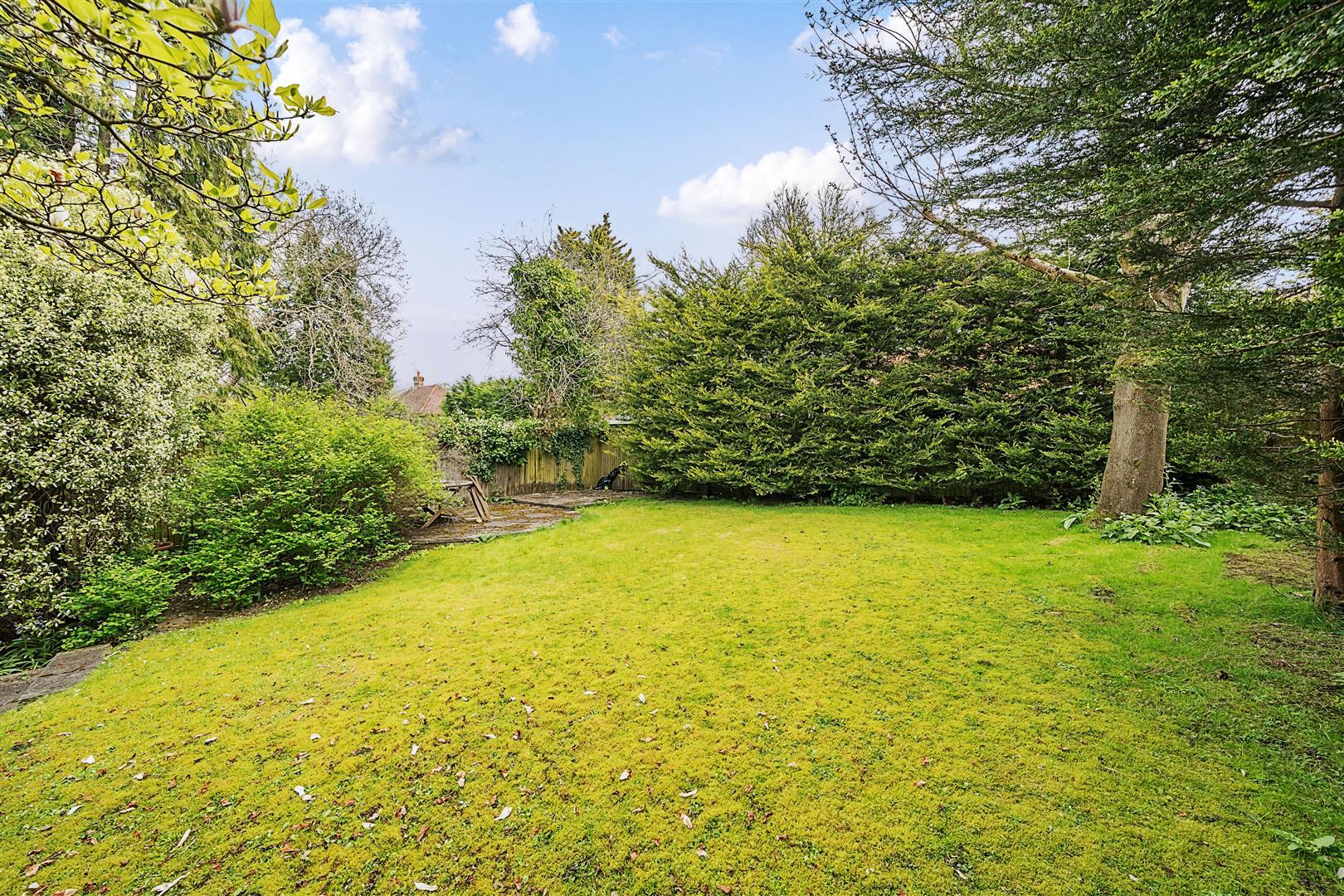 4 bedroom detached house for sale in Kingswood Road, Tadworth, KT20