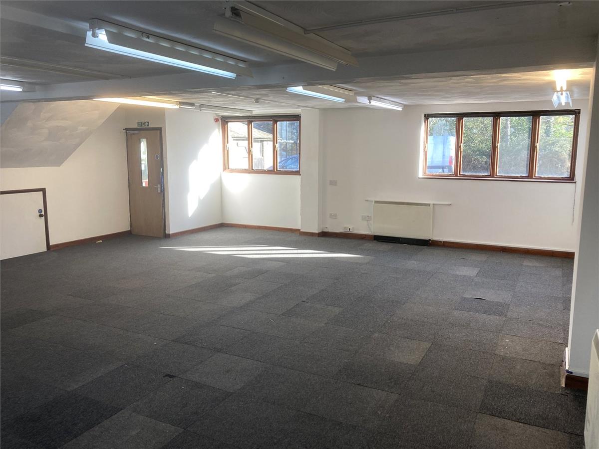 Property Image5905cc6a-c518-4f46-8886-c001a0c940ef