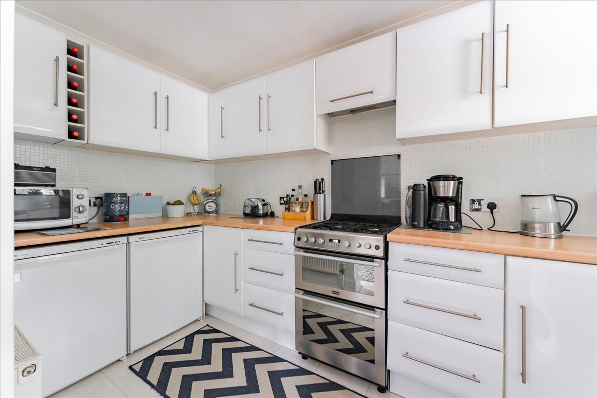 Property Image5974e04a-d936-42ea-8d2d-e5daeab8c14b