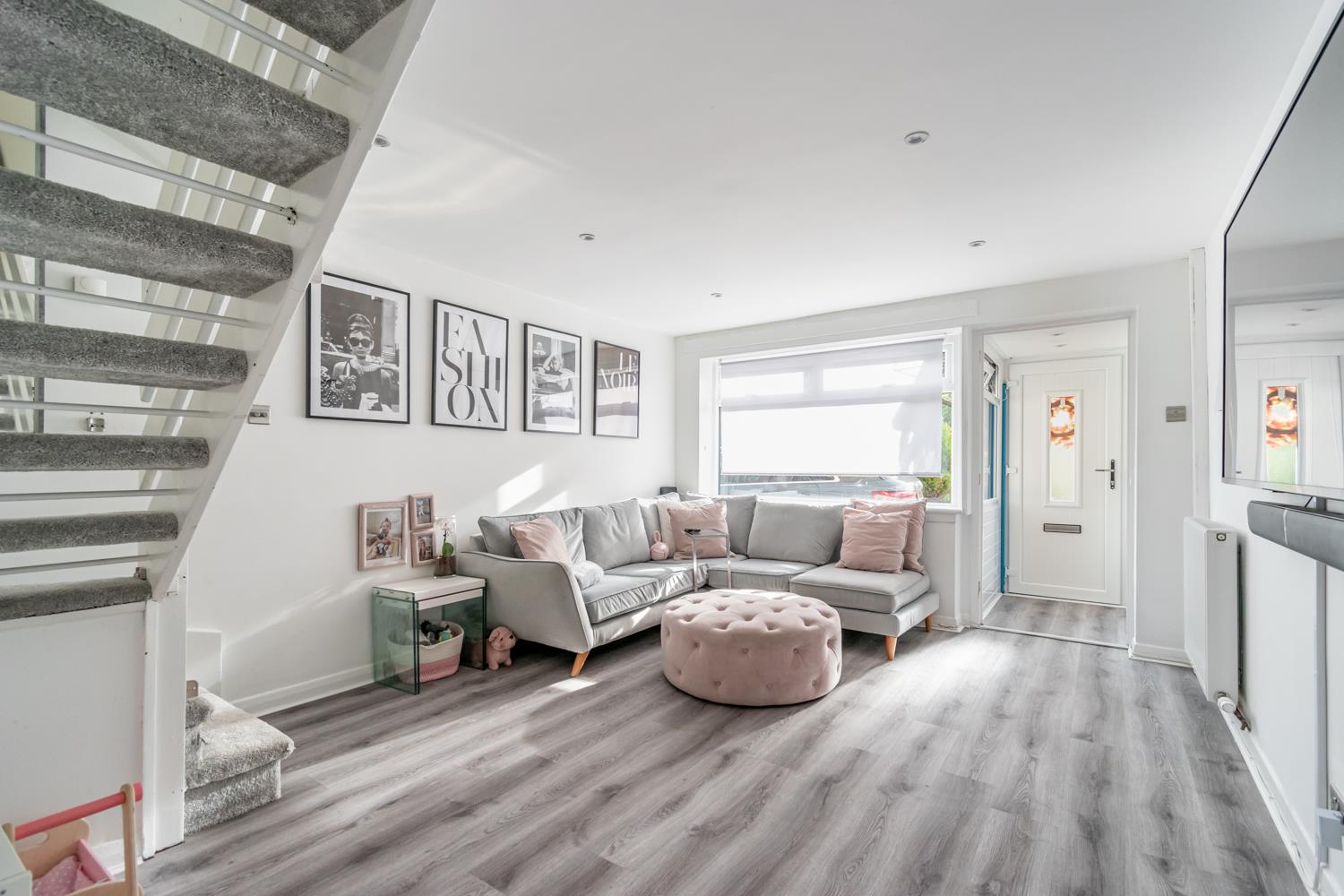 2 bedroom end of terrace house for sale in 38 Mayshade Road, Loanhead