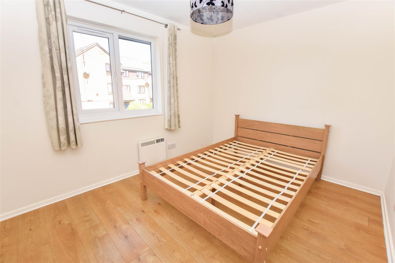 1 bedroom flat for sale in Kipling Drive, Colliers Wood, SW19