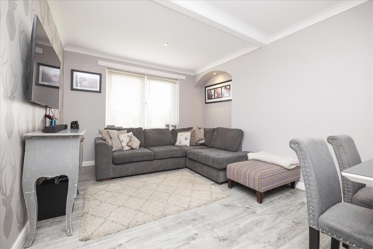 3 bedroom flat for sale in 114 Birkenside , Gorebridge, EH23 Avenue Road Estate & Letting Agents