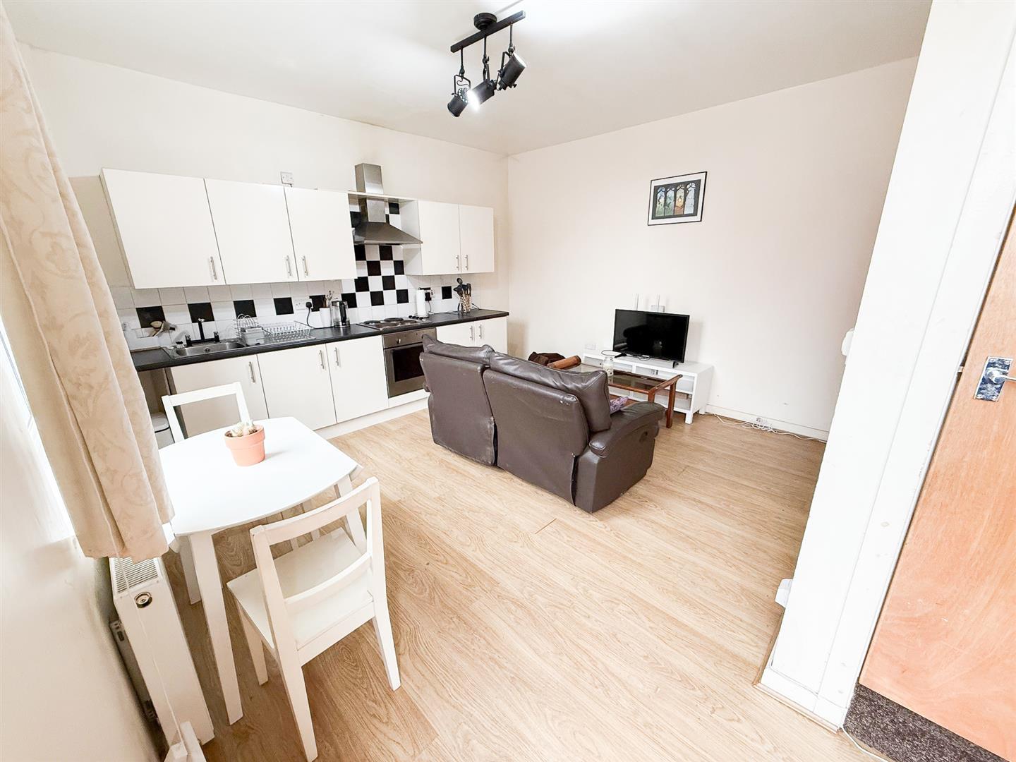 Property Image5d602815-ee56-468c-b377-c6e07528a614