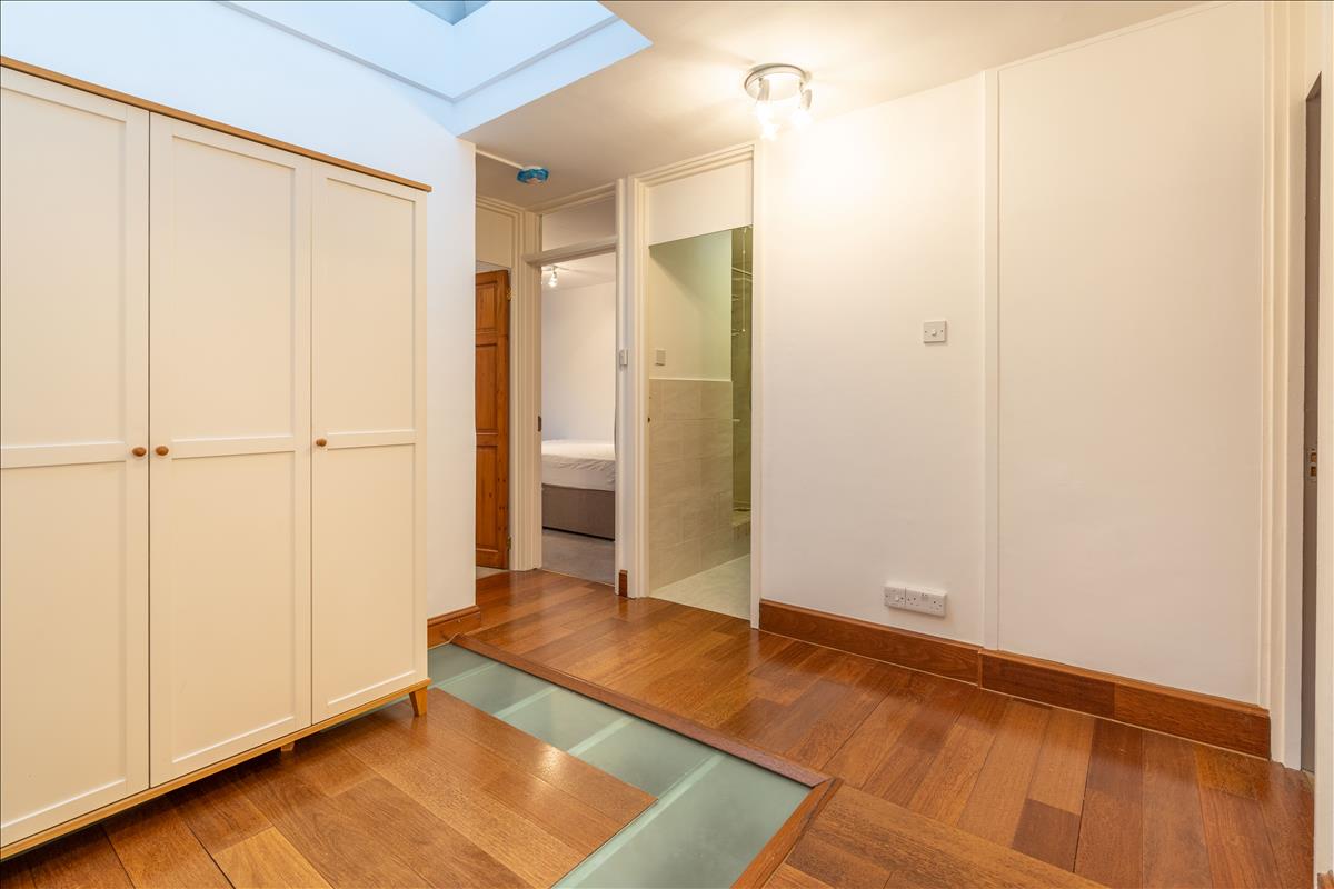 3 bedroom duplex to let in Consort House, Bayswater, W2 Garrison Estates