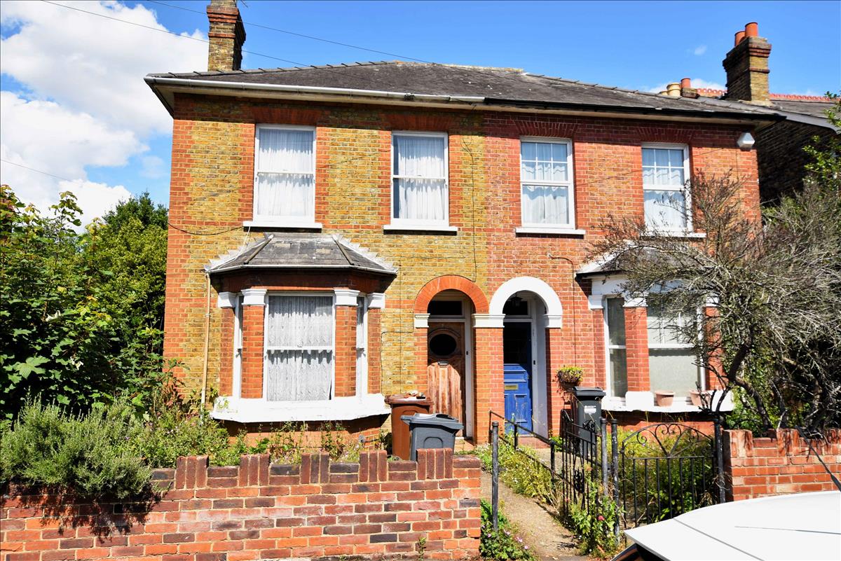 3 Bedroom Semi-detached House For Sale In Cardinal Road, Feltham, TW13 ...