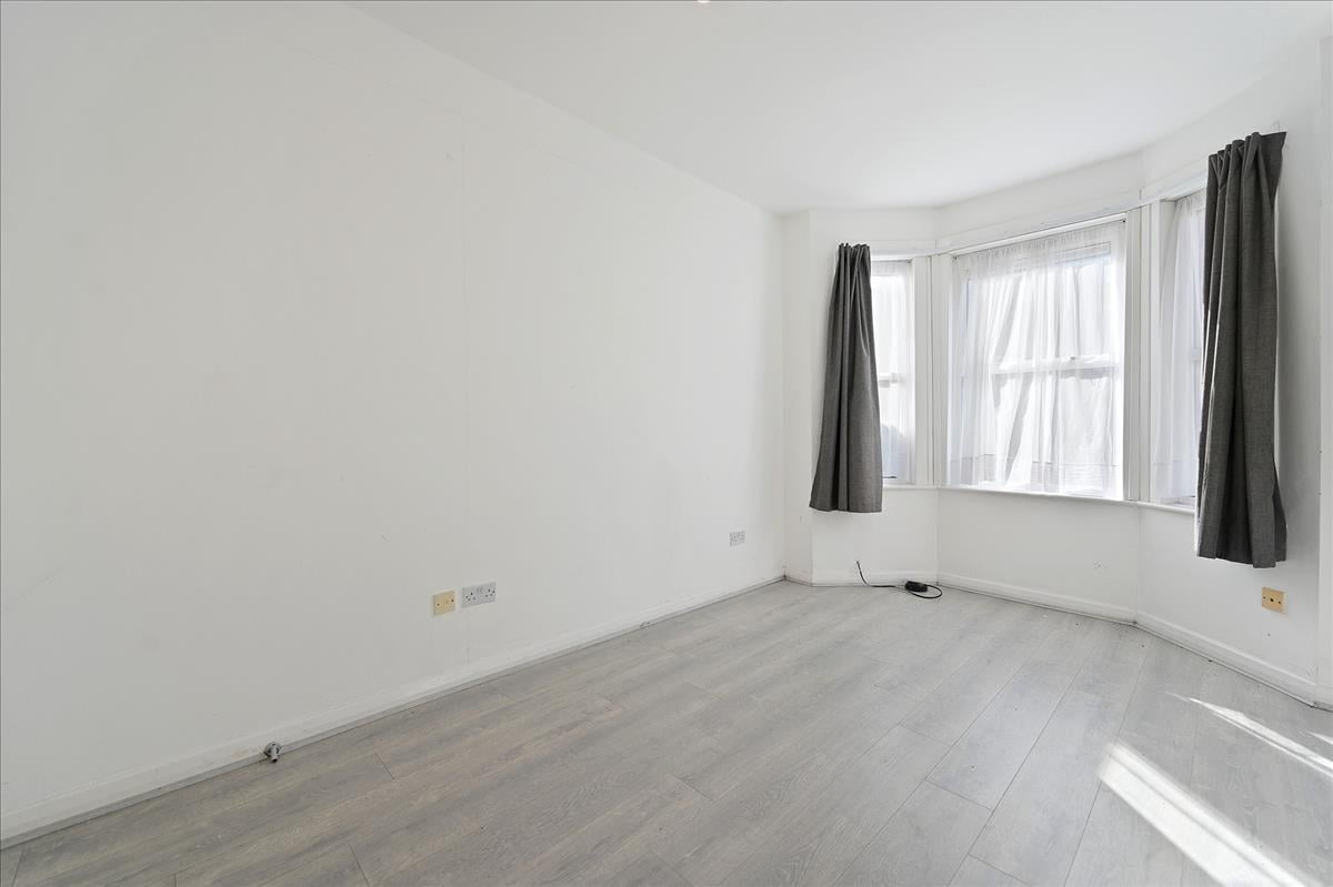 Property Image6200446b-8828-4e75-8e6f-06c86c8ca3a7