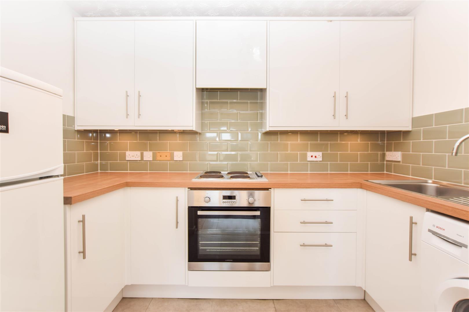 1 bedroom flat for sale in Kipling Drive, Colliers Wood, SW19
