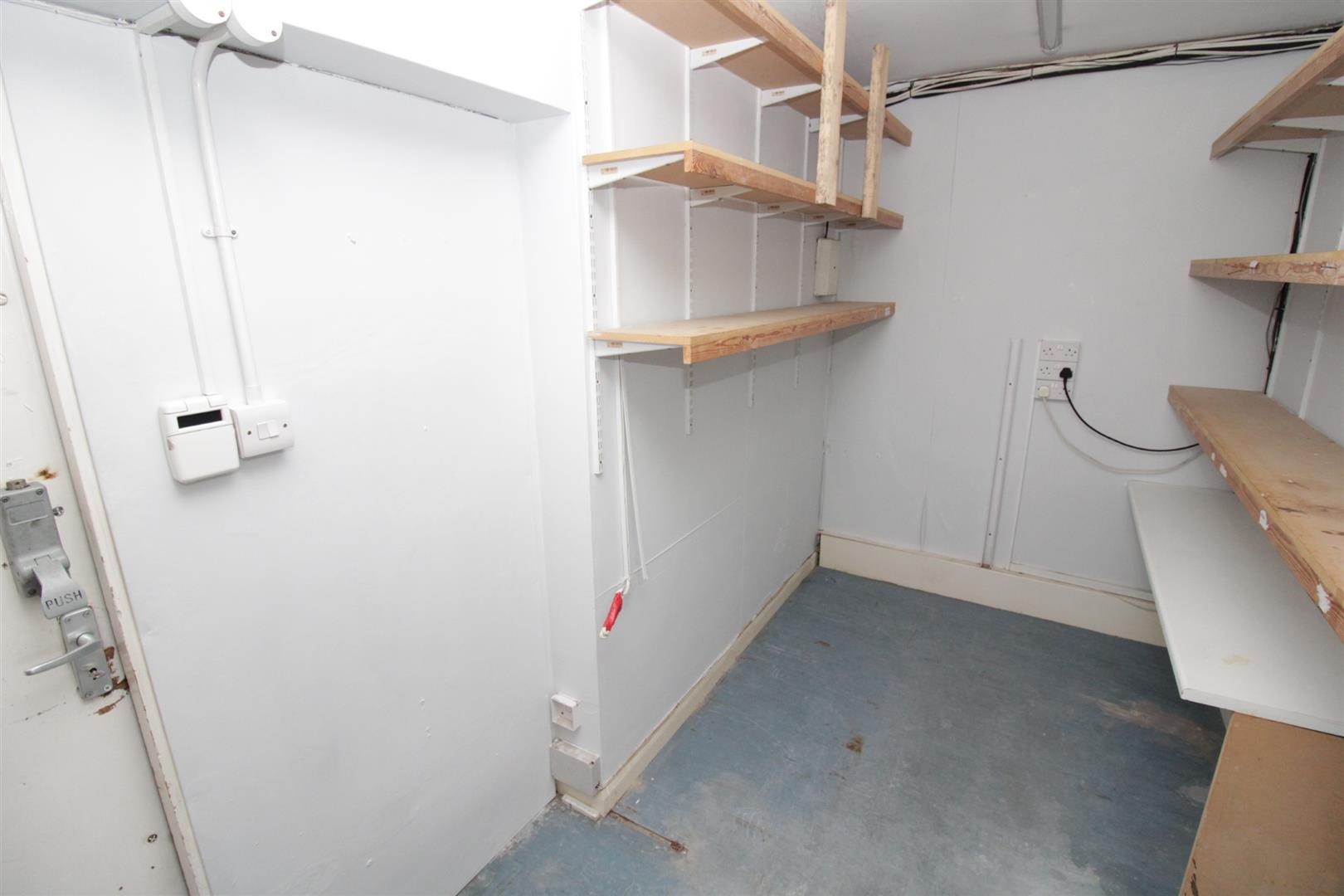 shop to let in Maldon Road, Danbury, CM3 Church and Hawes