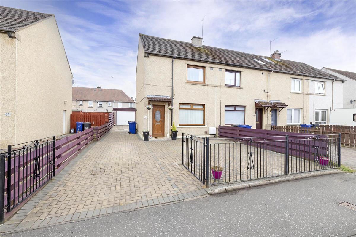 2 bedroom end of terrace house for sale in 29 Gaynor Avenue, Loanhead