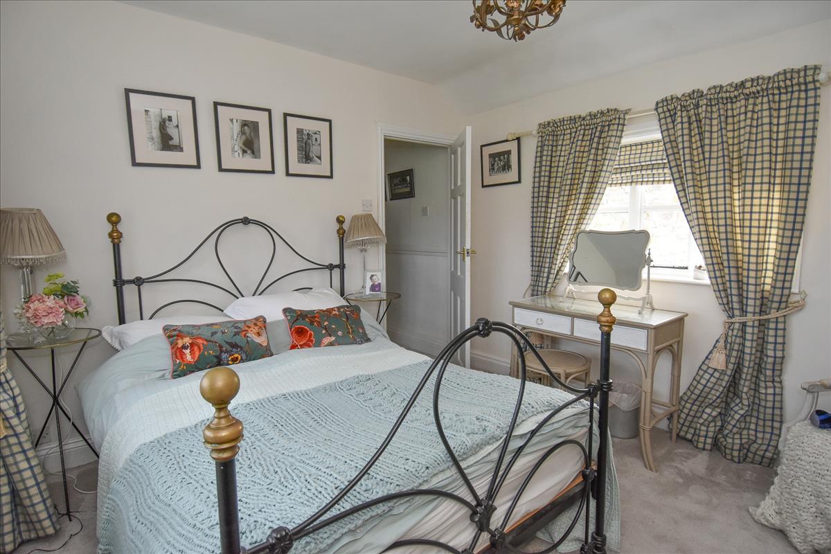 4 bedroom detached house for sale in Alston Sutton Road, Upper Weare