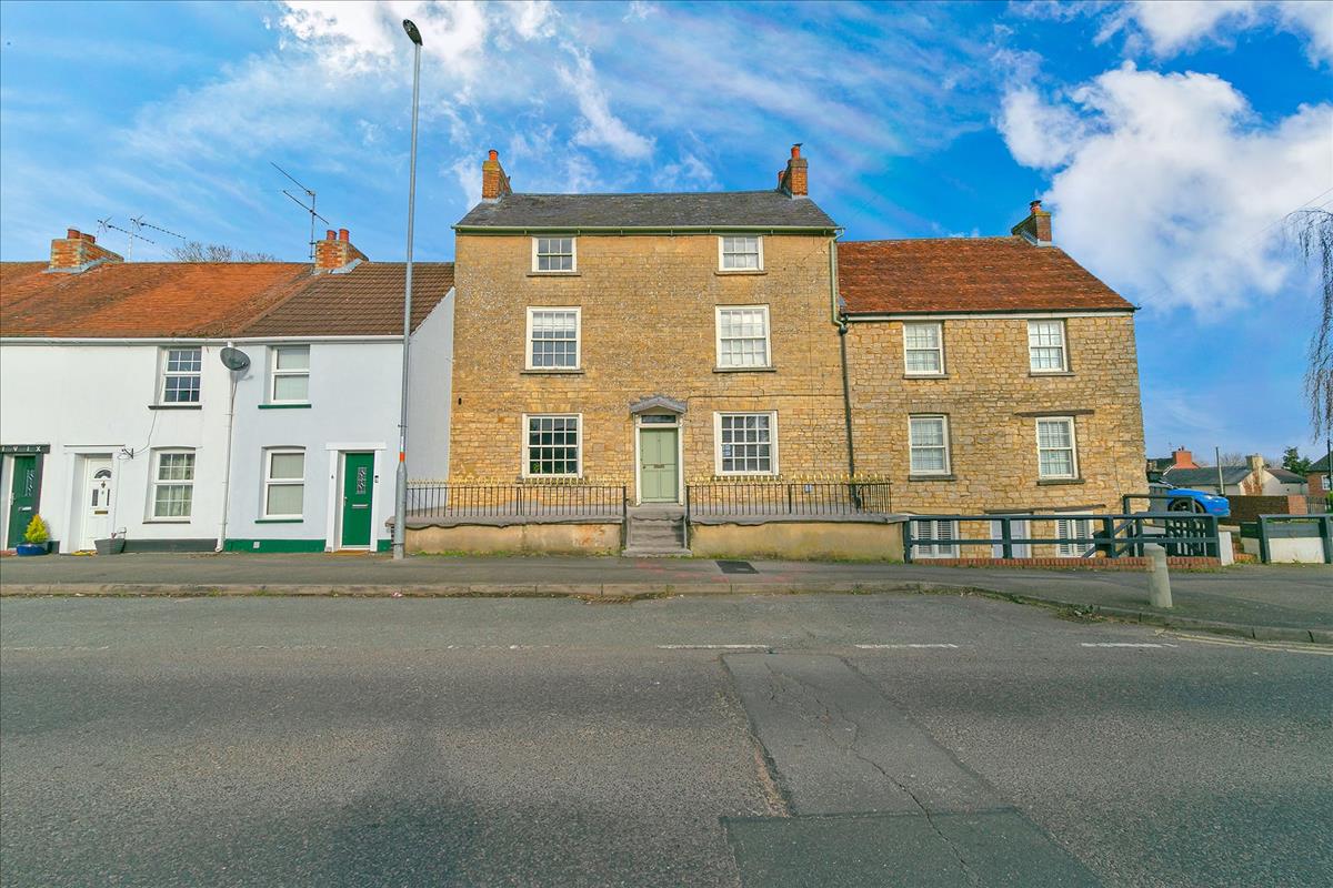 Property Image66fcc515-3a1e-41d9-9628-a5814dde0e4f