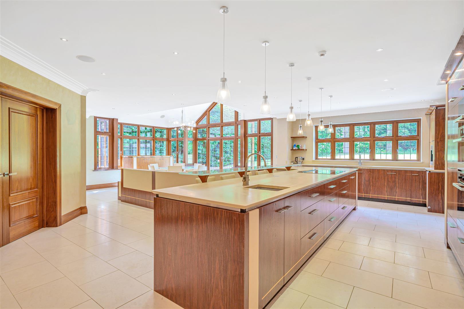 Properties for sale Agents, Banstead and Kingswood, Surrey UK