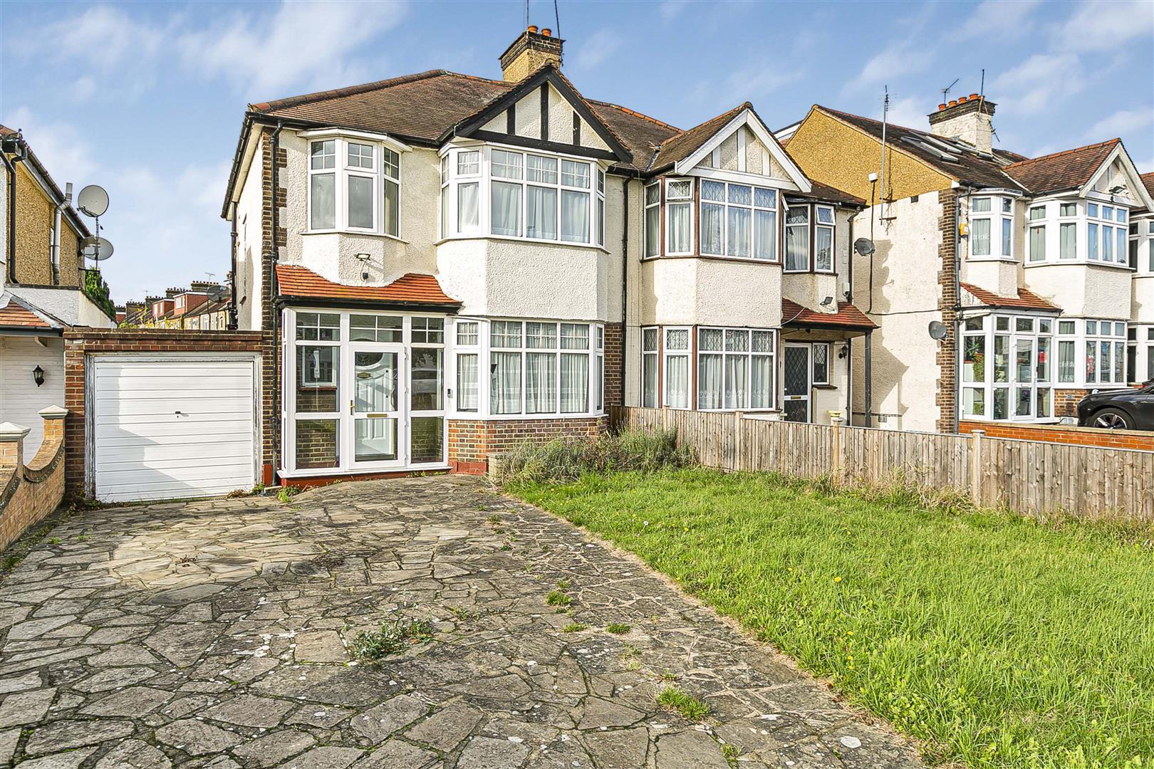 Property Image69f46e2f-06d2-40e8-88e8-fc43be4b81e5