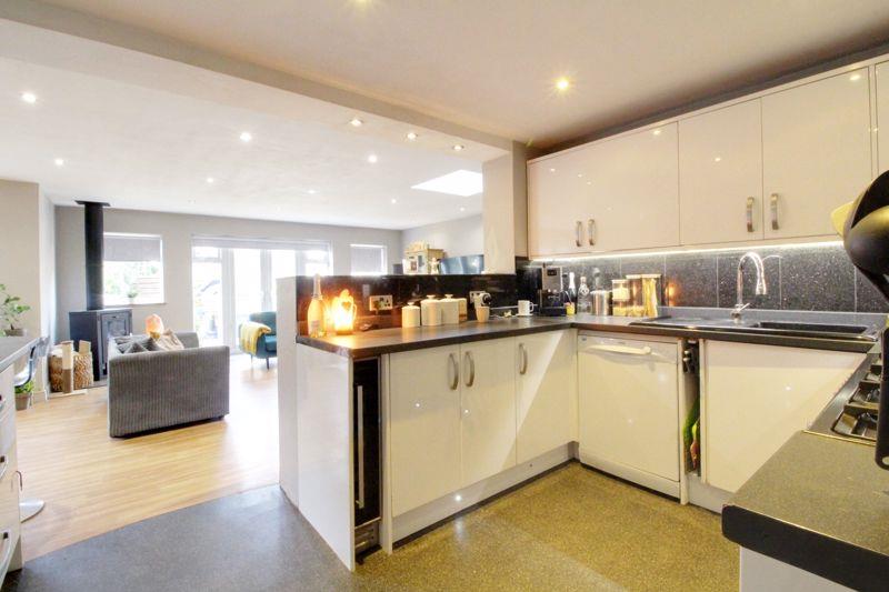 4 bedroom house for sale in Brookside Crescent, Cuffley, EN6 Banc Property Group