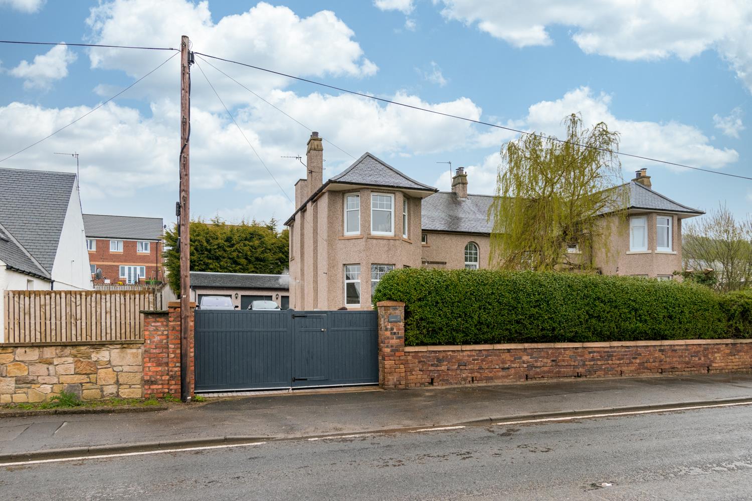 4 bedroom semidetached villa for sale in 8 Kirkhill Terrace