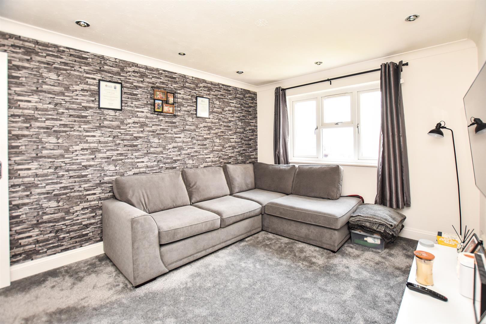 Property Image6edb122e-abb8-45ce-acb6-1a2d8f4b04cd