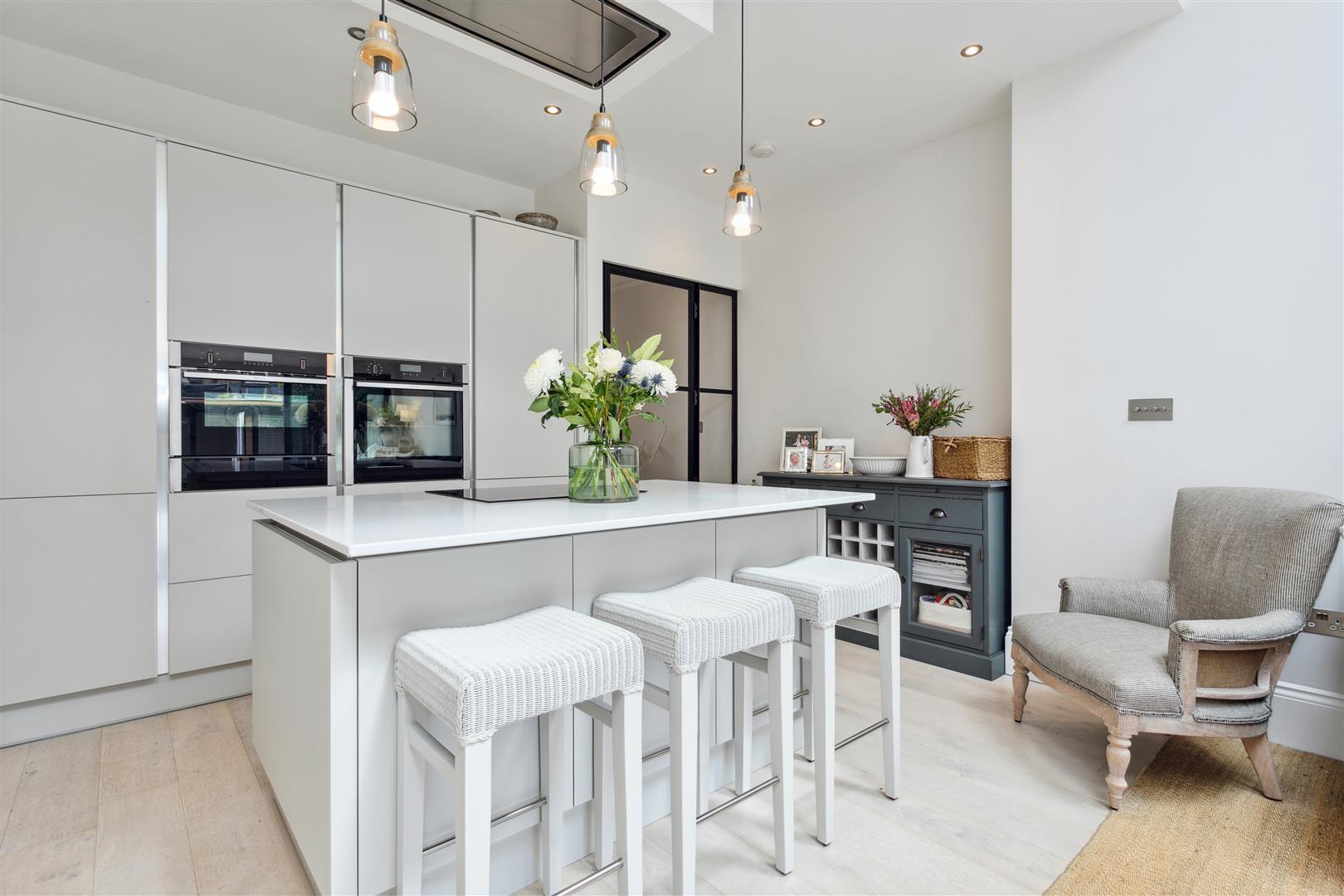 4 bedroom midterraced house for sale in Speldhurst Road, London, W4