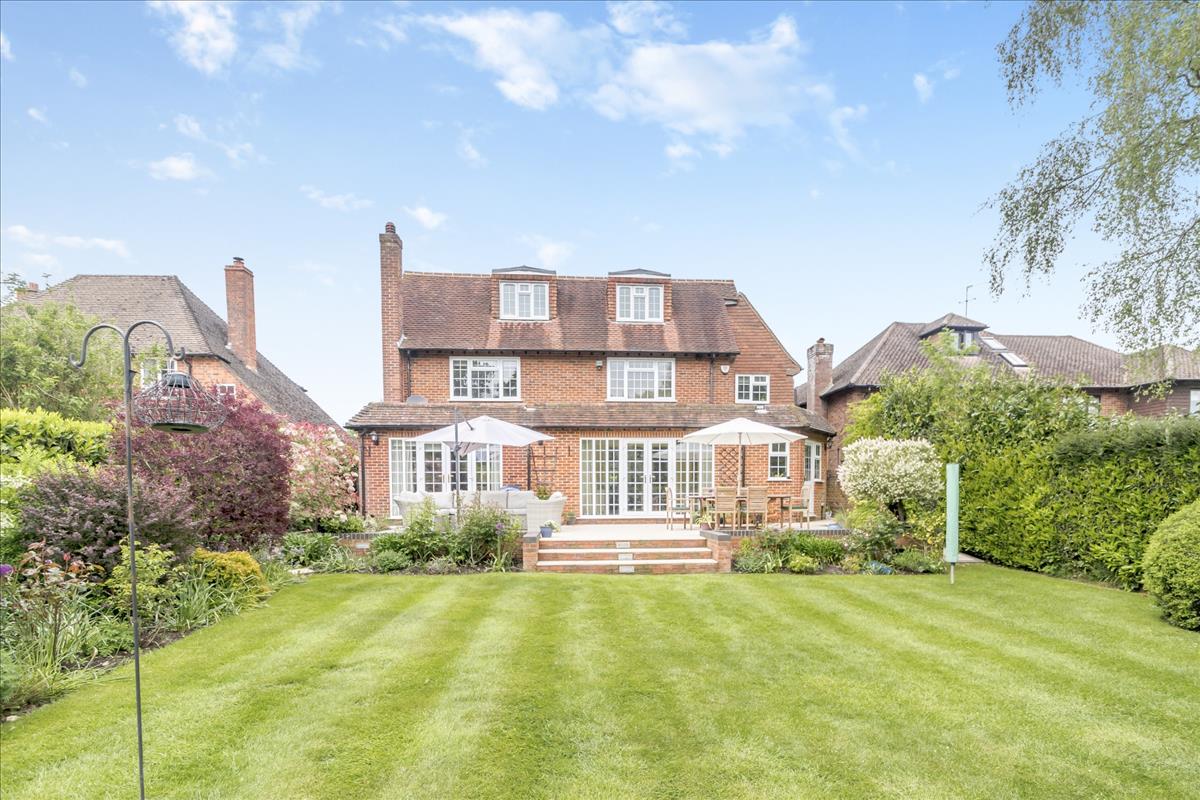 Properties for sale in Amersham