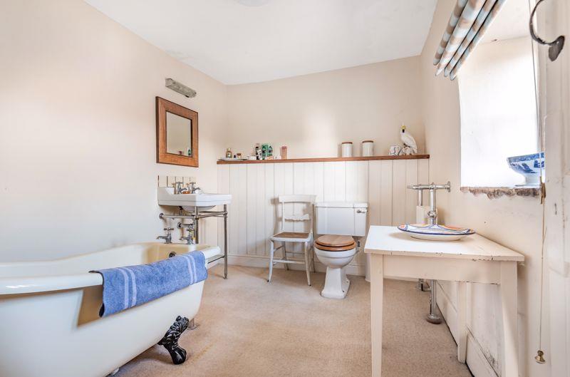 2 bedroom house for sale in , Charfield, GL12 David James