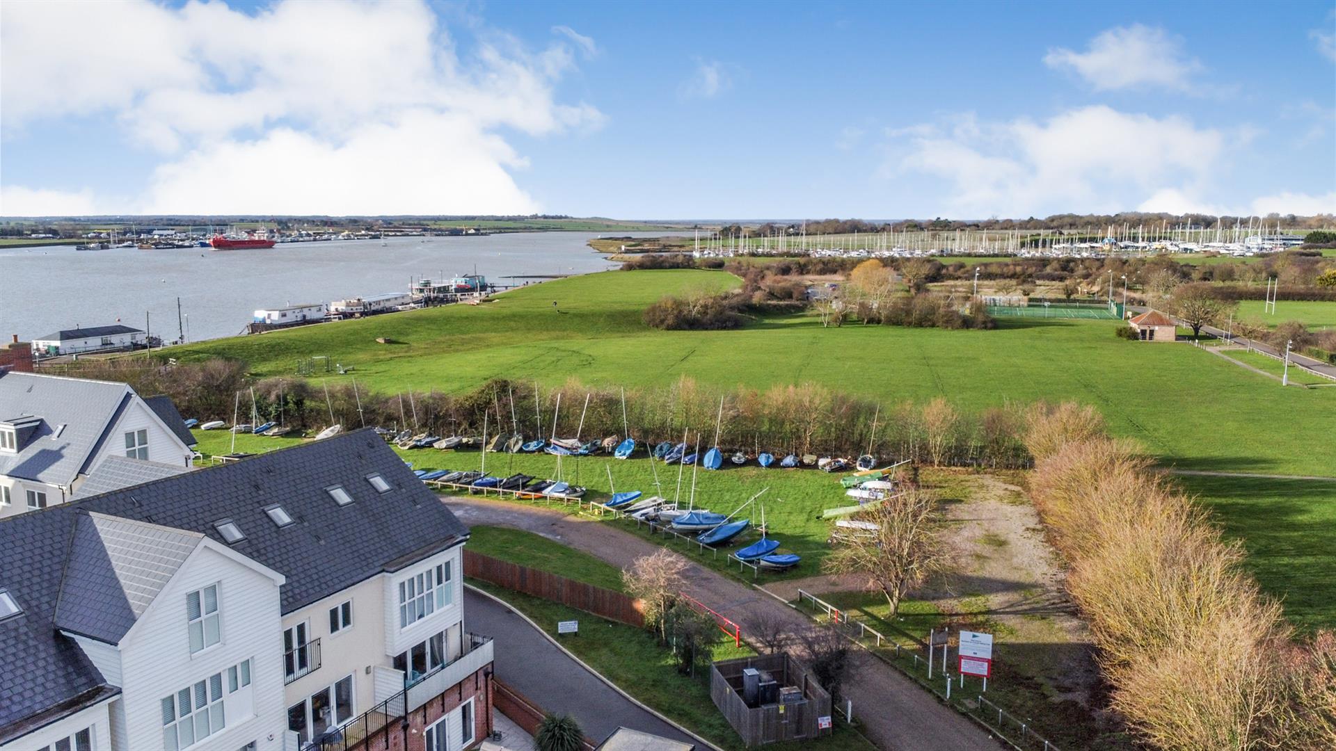 Properties for sale in Burnham On Crouch