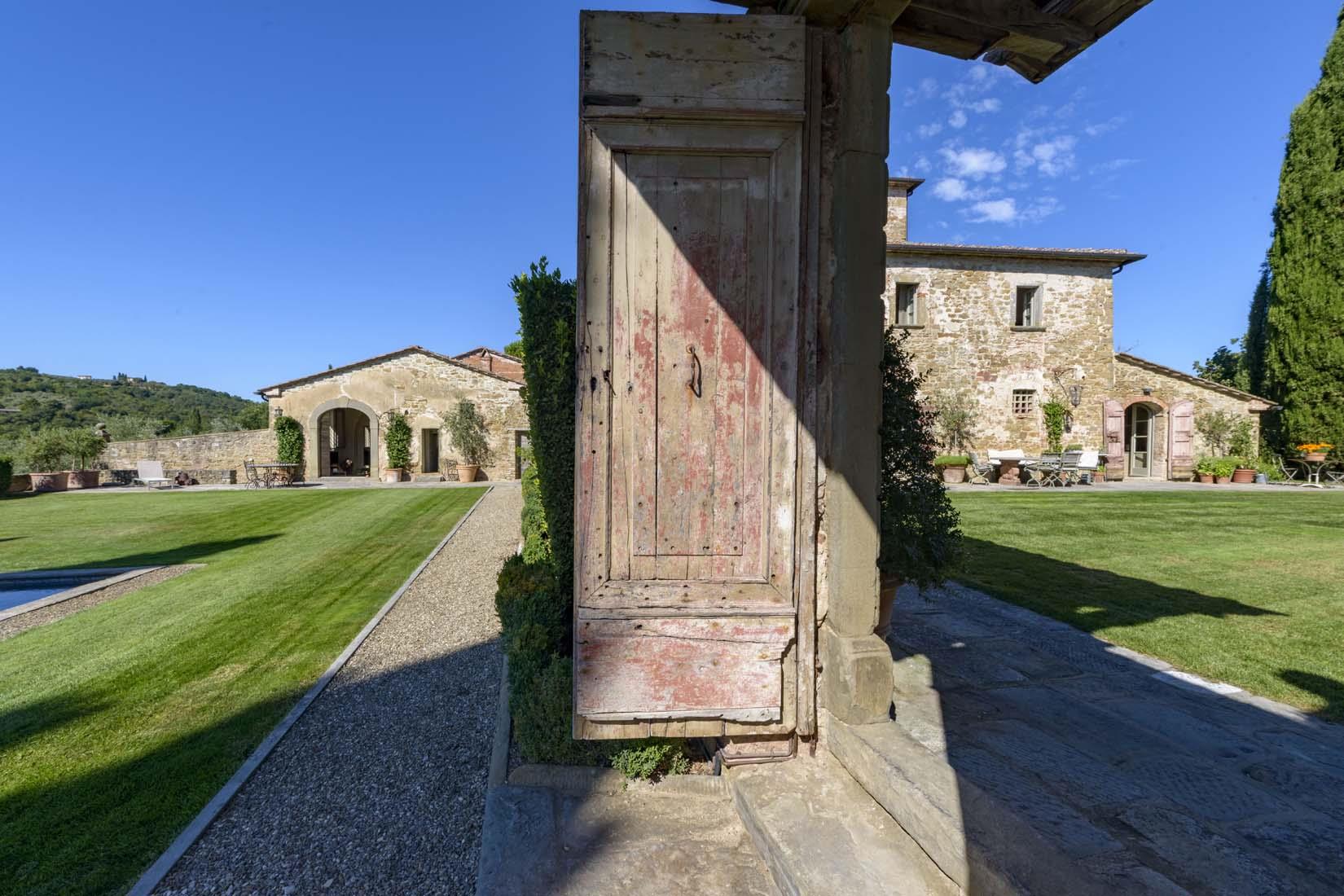 6 bedroom house for sale in Tenuta San Savino Monte San Savino